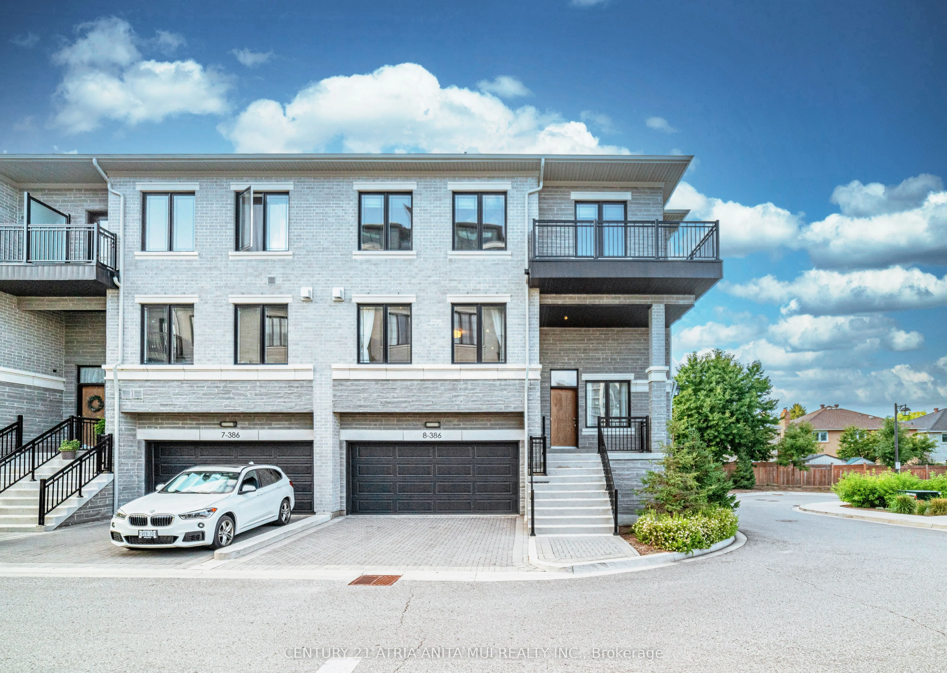 #th8 386 Highway 7, Richmond Hill, On, L4b 0g5