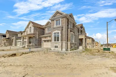 333 Boundary Boulevard, Whitchurch-Stouffville, ON L4A 5E2