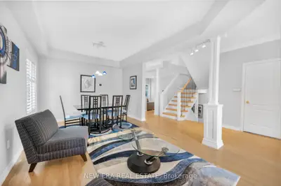 30 Waymount Avenue, Richmond Hill, ON L4S 2G5