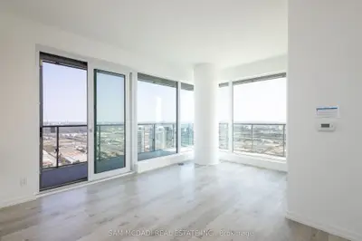 7890 Jane Street 5012, Vaughan, ON L4K 0K9