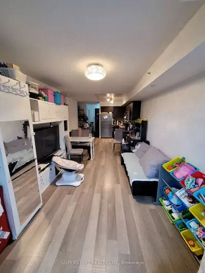 #221 376 Highway 7, Richmond Hill, ON, L4B 0C4
