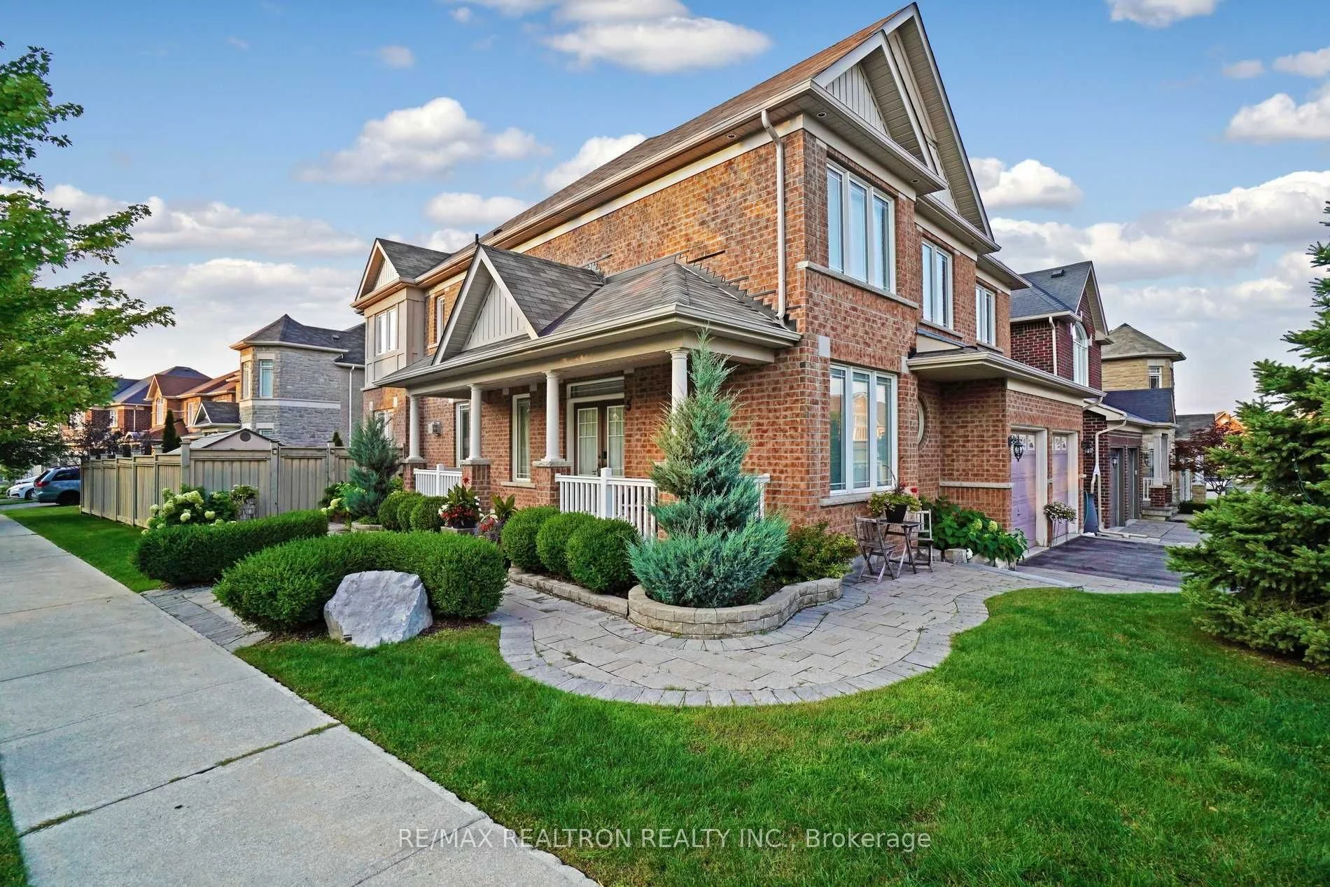 5 Usherwood Street, Aurora, On L4g 7w6