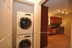 708 Mountview Place 01, Newmarket, ON L3Y 3P7