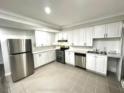 Detached in New Tecumseth