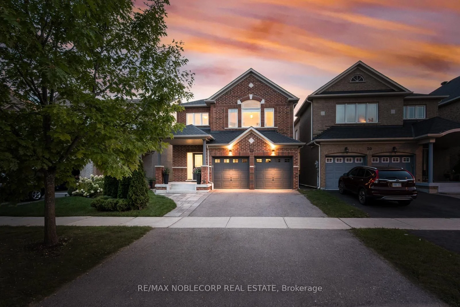 22 Lady Gwillim Avenue, East Gwillimbury, ON L9N 0A5
