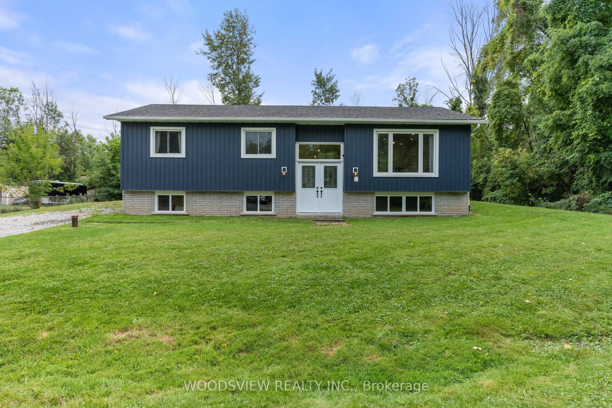49 Carolyn Street, Georgina, ON L0E 1R0