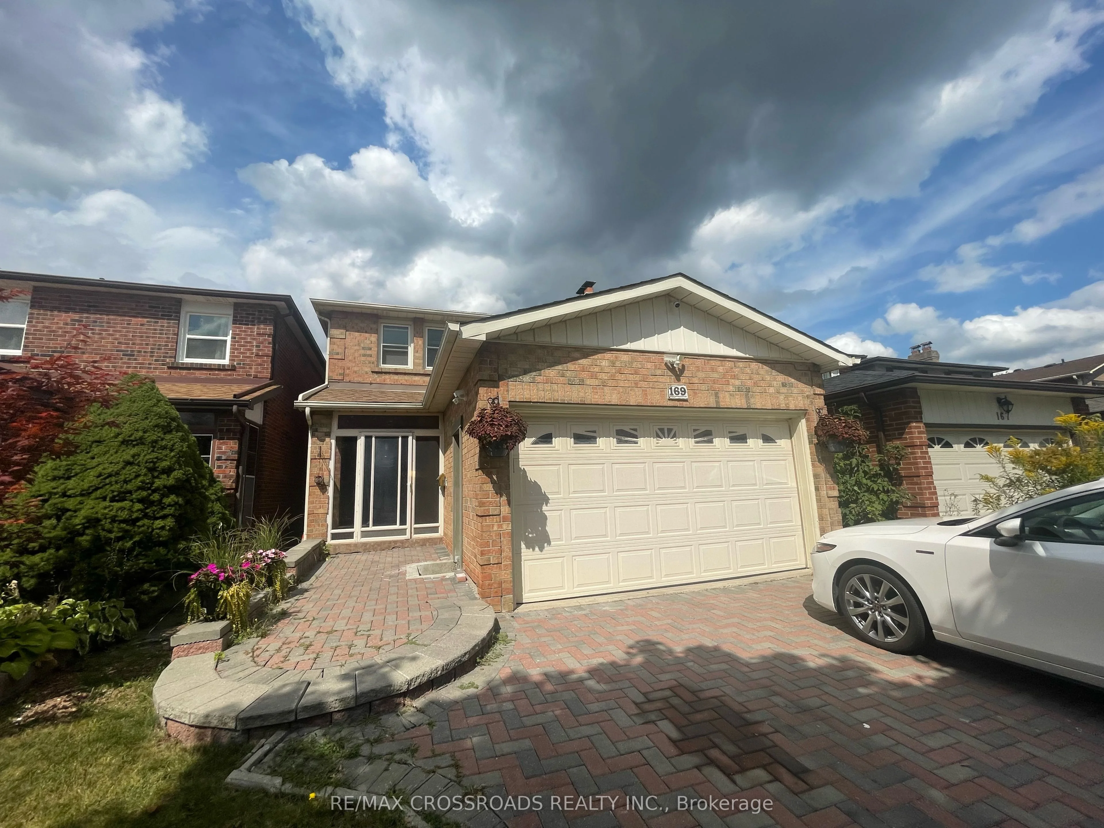 169 Stephenson Crescent, Richmond Hill, ON L4C 5T3