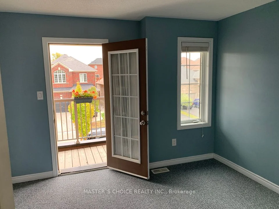 36 Naylor Drive, Bradford West Gwillimbury, ON L3Z 0K1