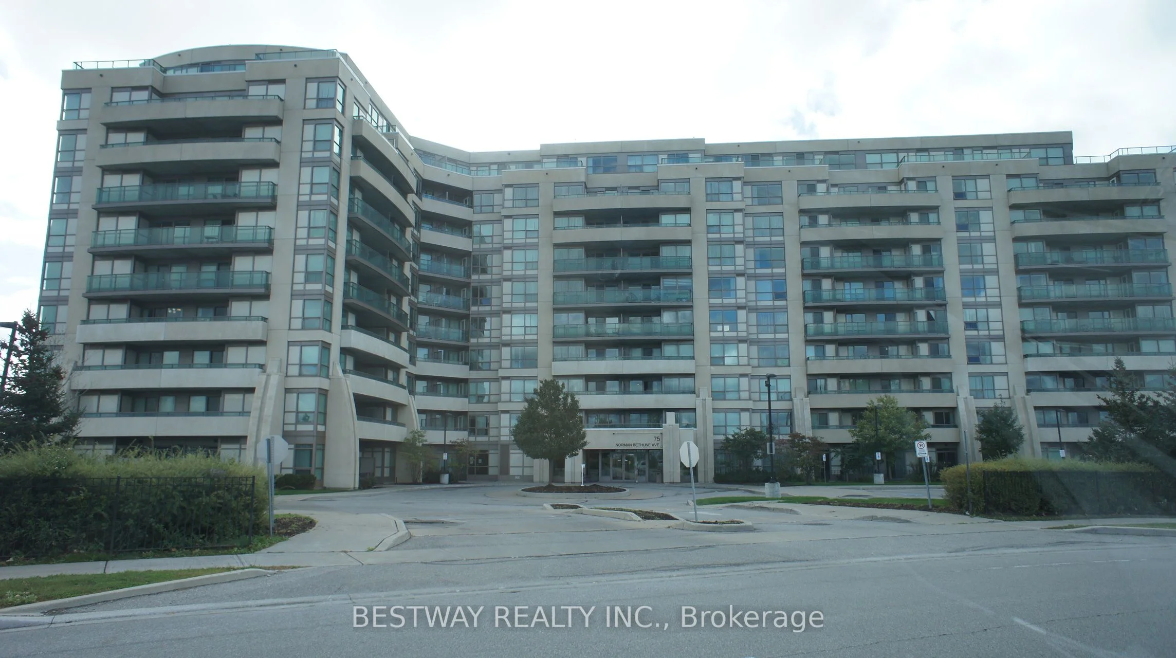 75 Norman Bethune Avenue 208, Richmond Hill, ON L4B 0B6