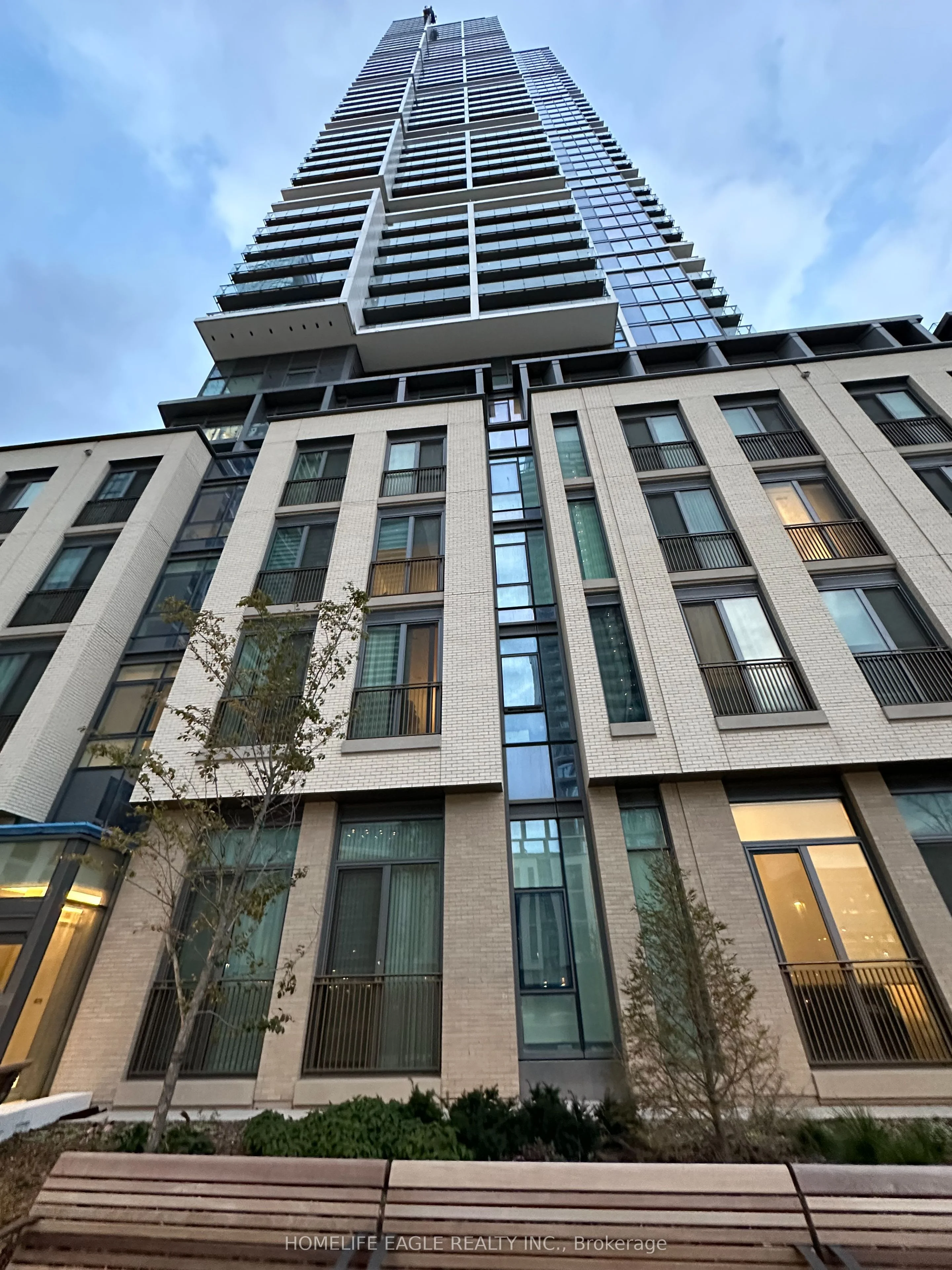 7890 Jane Street W 1610, Vaughan, ON L4K 0K9