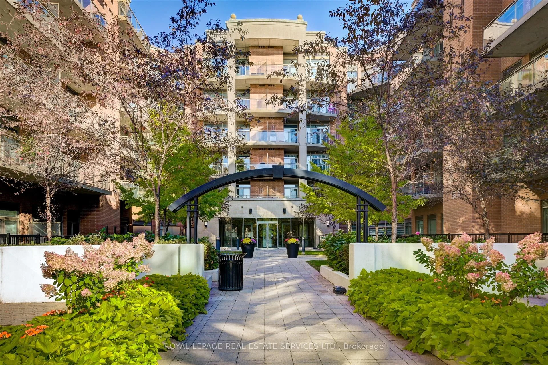 281 Woodbridge Avenue 431, Vaughan, ON L4L 0C6