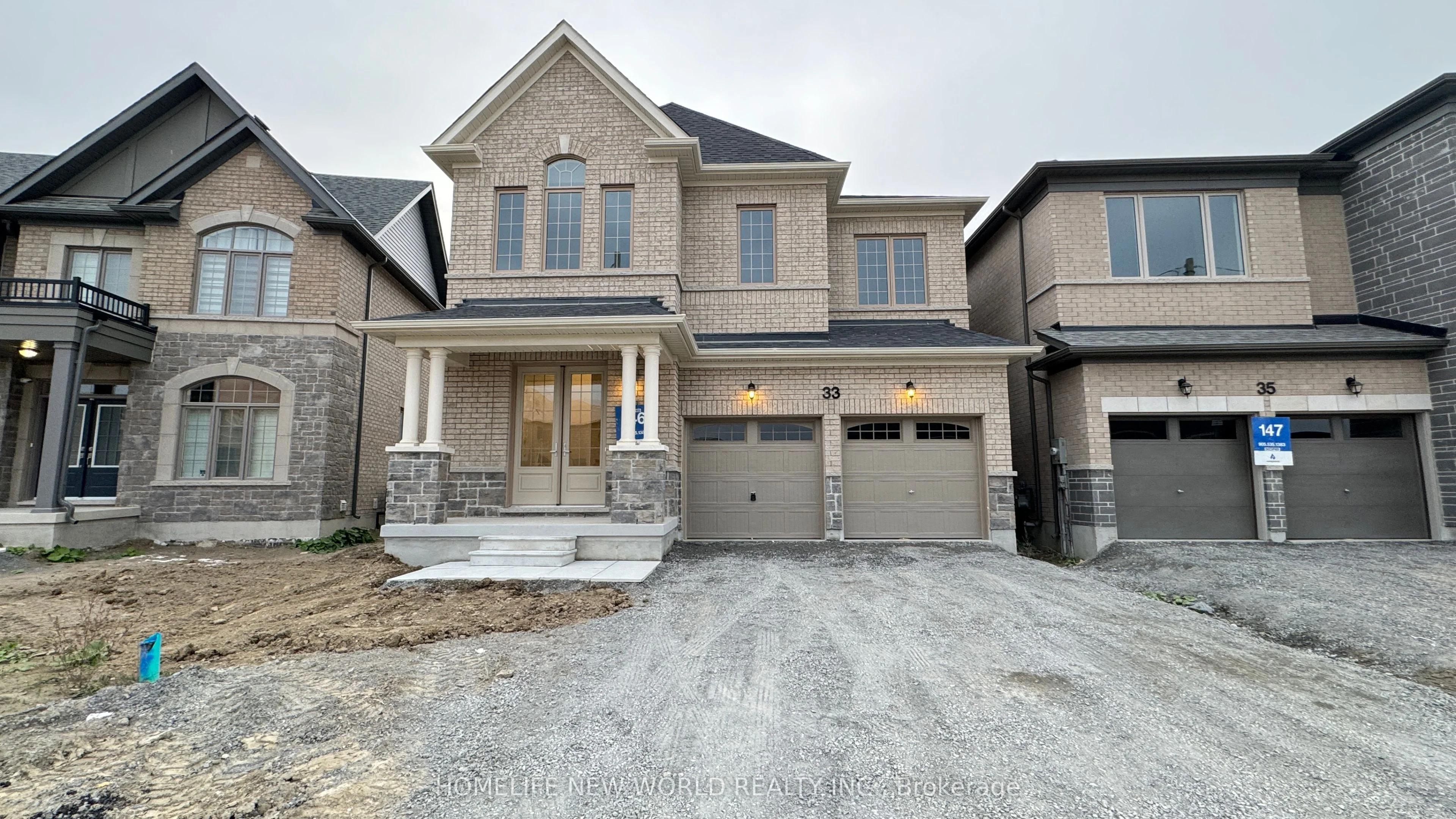 33 Lazarette Lane, East Gwillimbury, ON L9N 0V6
