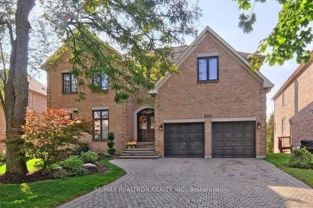 886 Norsan Court, Newmarket, ON L3X 1K9