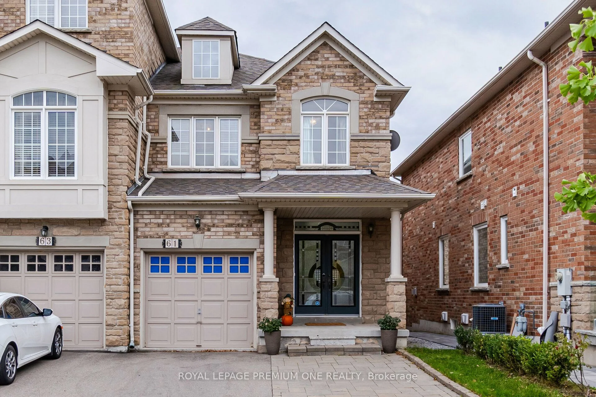61 Littleriver Court, Vaughan, ON L6A 0K4