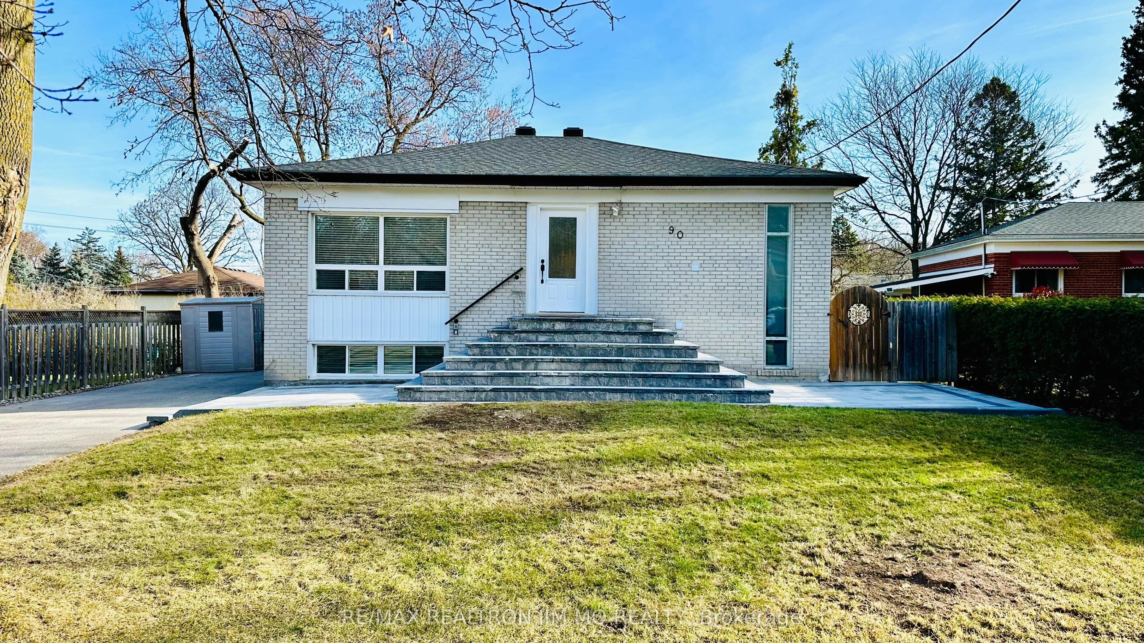 90 Boothbay Crescent BSMT, Newmarket, ON L3Y 1Y5