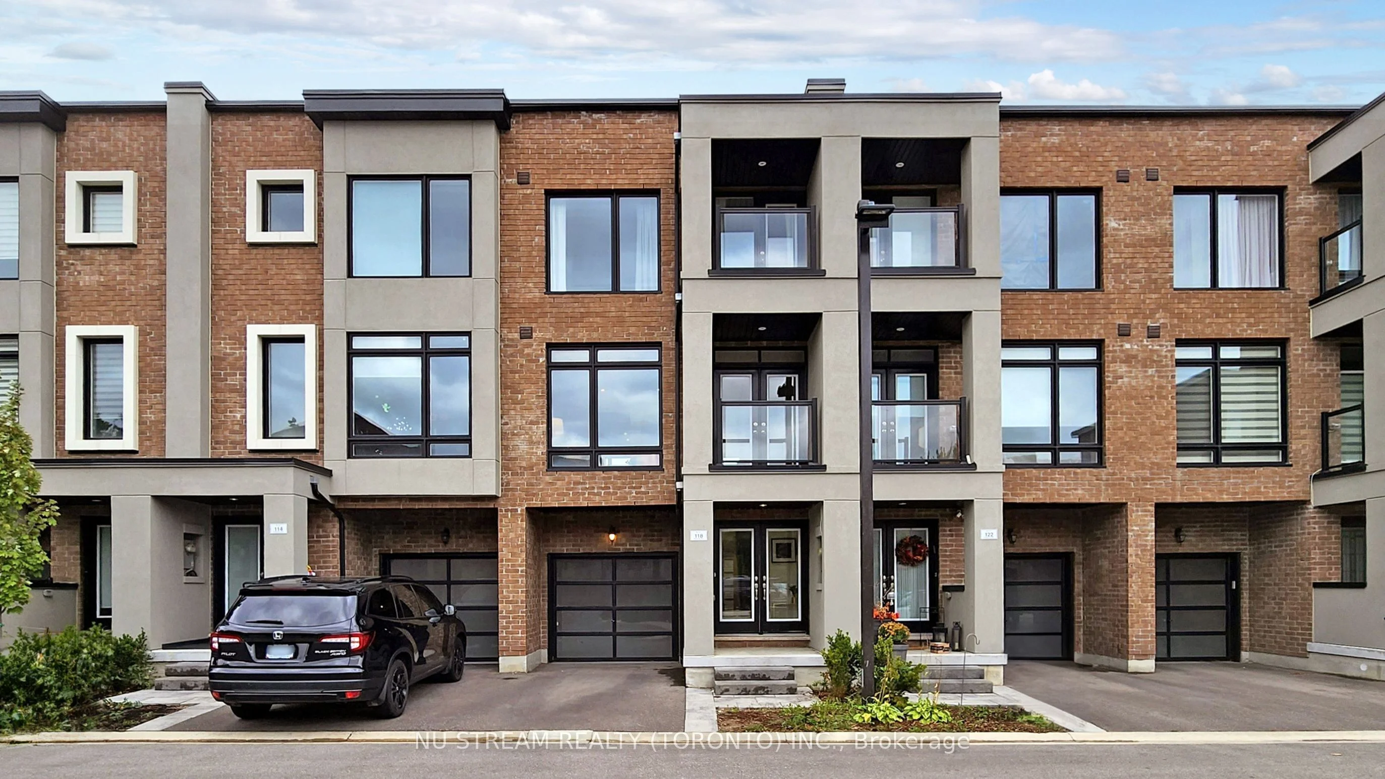 118 Moneypenny Place S, Vaughan, ON L9N 0Y1