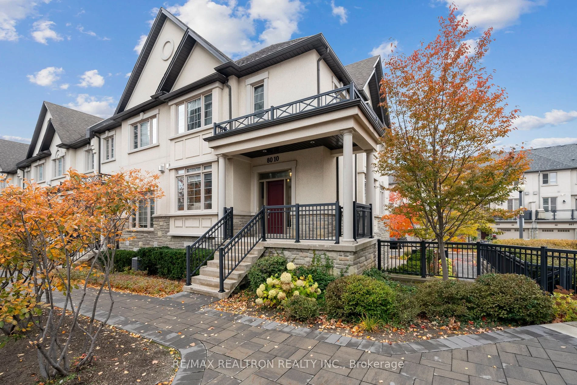 80 North Park Road 10, Vaughan, ON L4J 0G8
