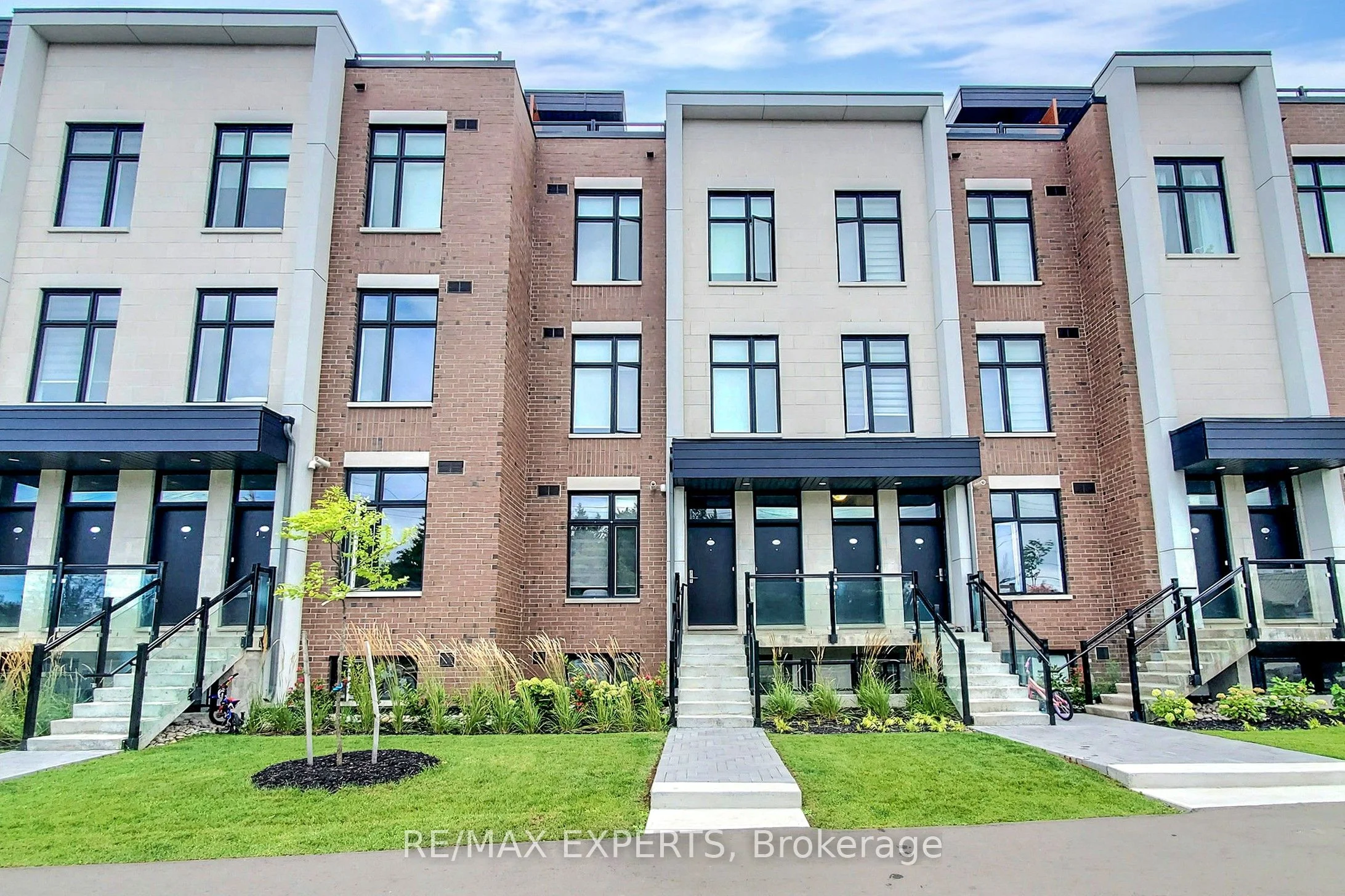 9560 ISLINGTON Avenue 114, Vaughan, ON L4H 5E8