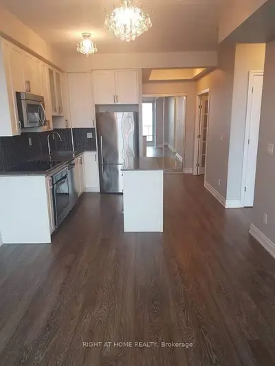 9090 Yonge Street S 1007, Richmond Hill, On L4c 0z1