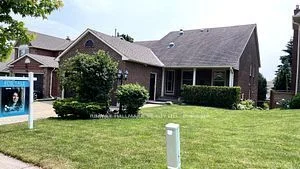 271 John Bowser Crescent, Newmarket, ON L3Y 7N9