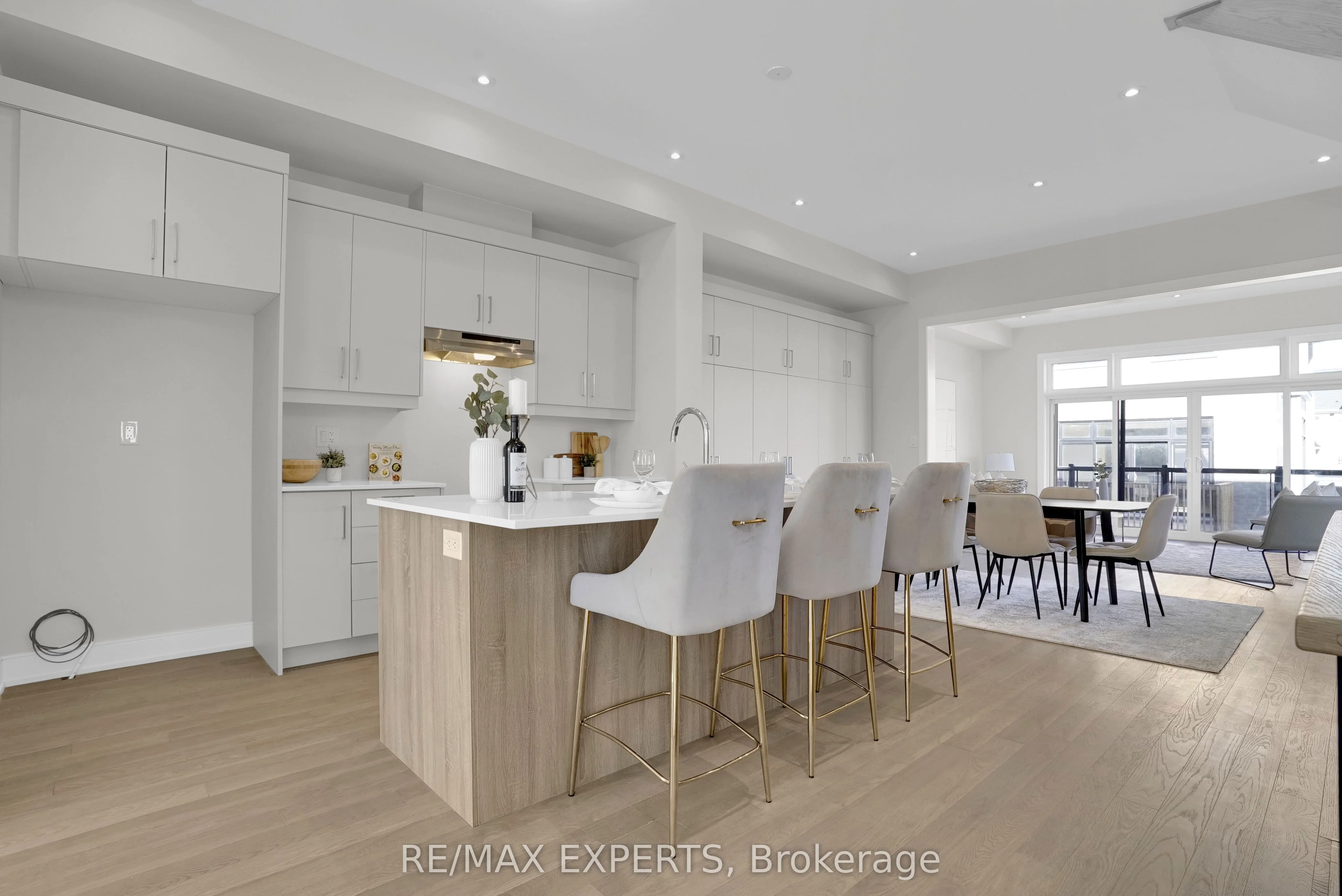 158 Sandwell Street, Vaughan, On L4h 5g3