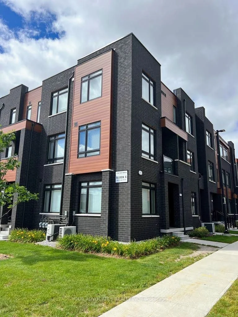 370C Red Maple Drive 72, Richmond Hill, ON L4C 5T4