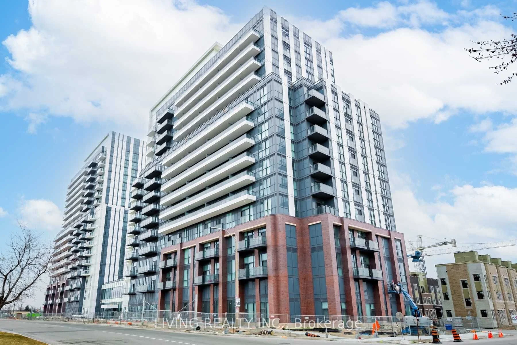 60 Honeycrisp Crescent 1119, Vaughan, ON L4K 0N5