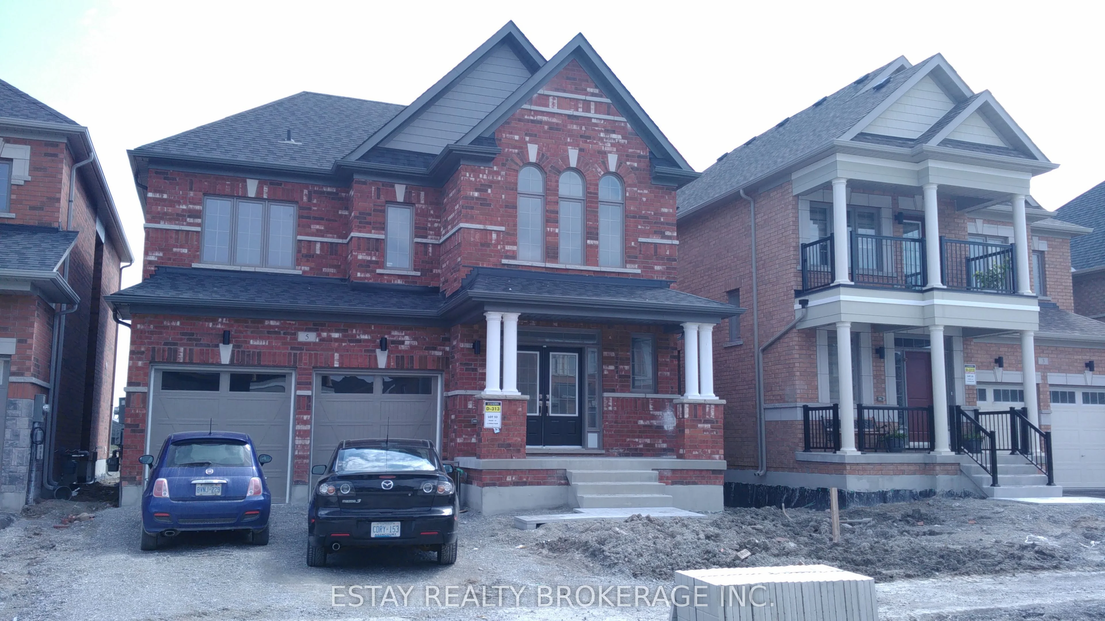 5 Cyprus Glen Glen E, East Gwillimbury, ON L9N 1G5