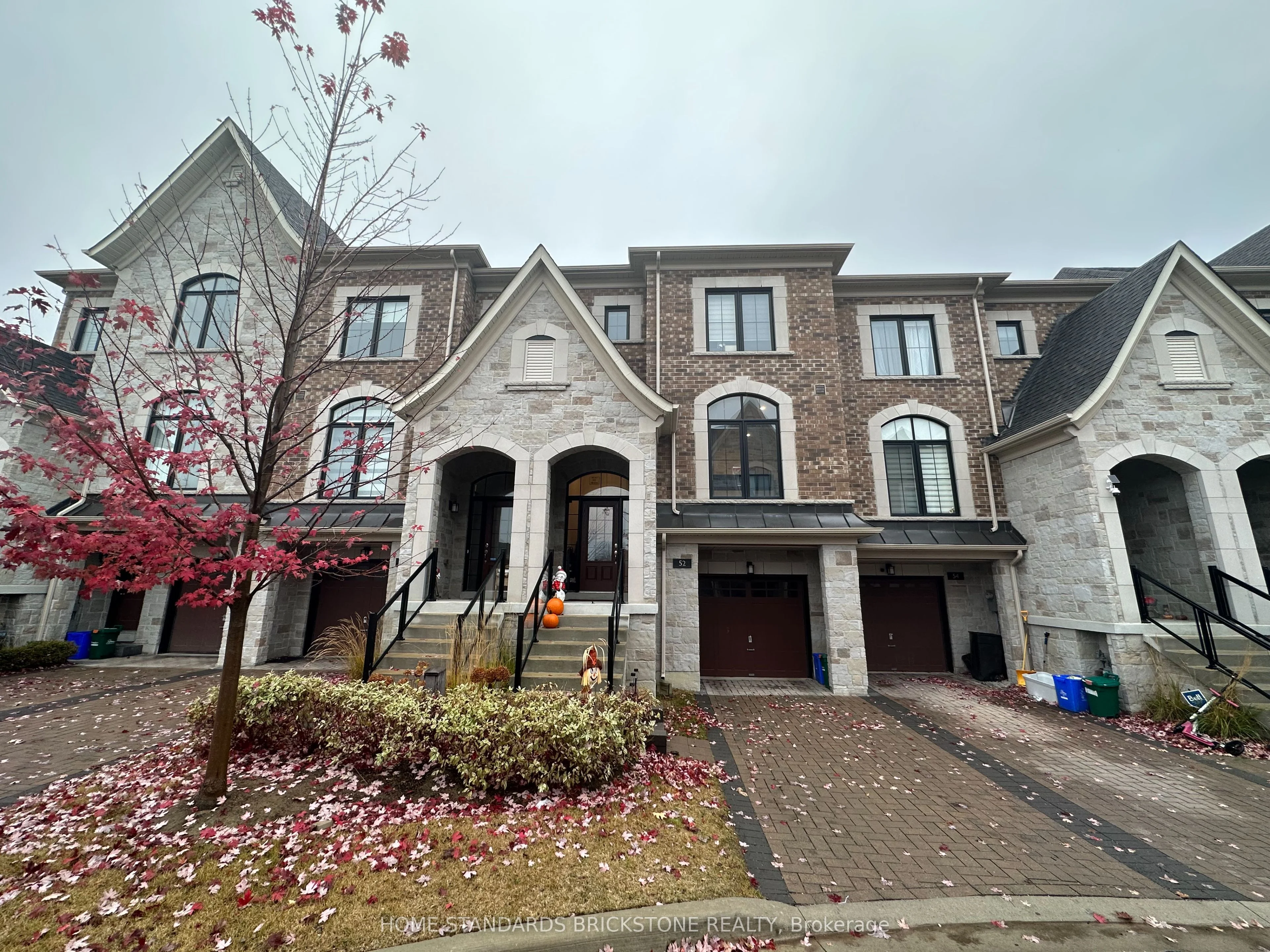 52 Duncombe Lane, Richmond Hill, ON L4C 0Z9