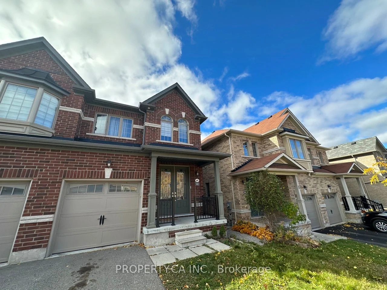 649 Sweetwater Crescent, Newmarket, ON L3X 0H5