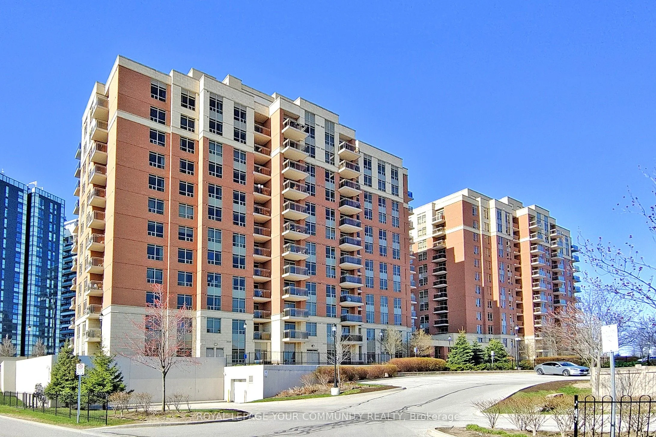 73 KING WILLIAM Crescent 706, Richmond Hill, ON L4B 0C2