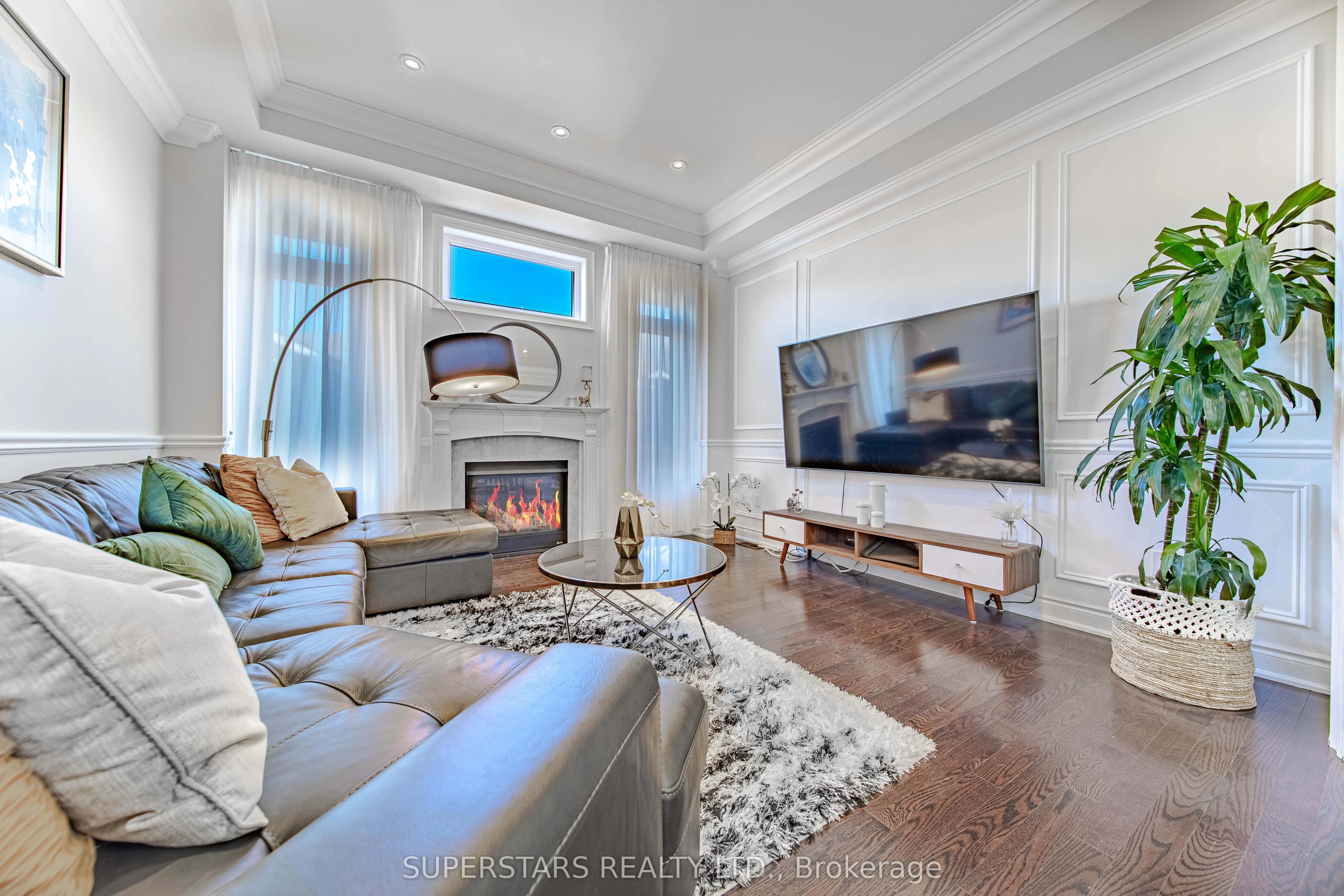 26 Sundew Lane, Richmond Hill, ON L4E 1C3