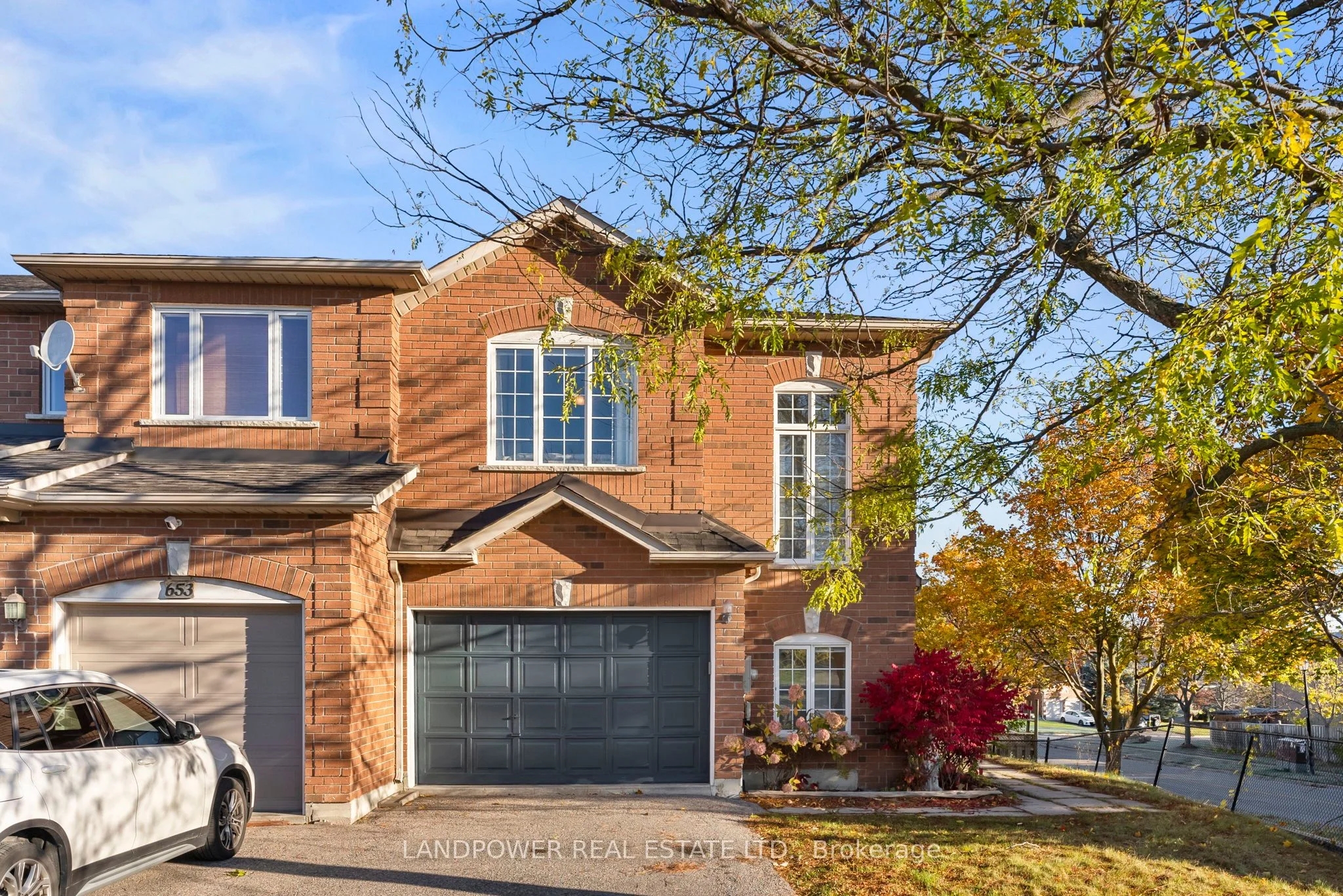 591 College Manor Drive, Newmarket, ON L3Y 8S2