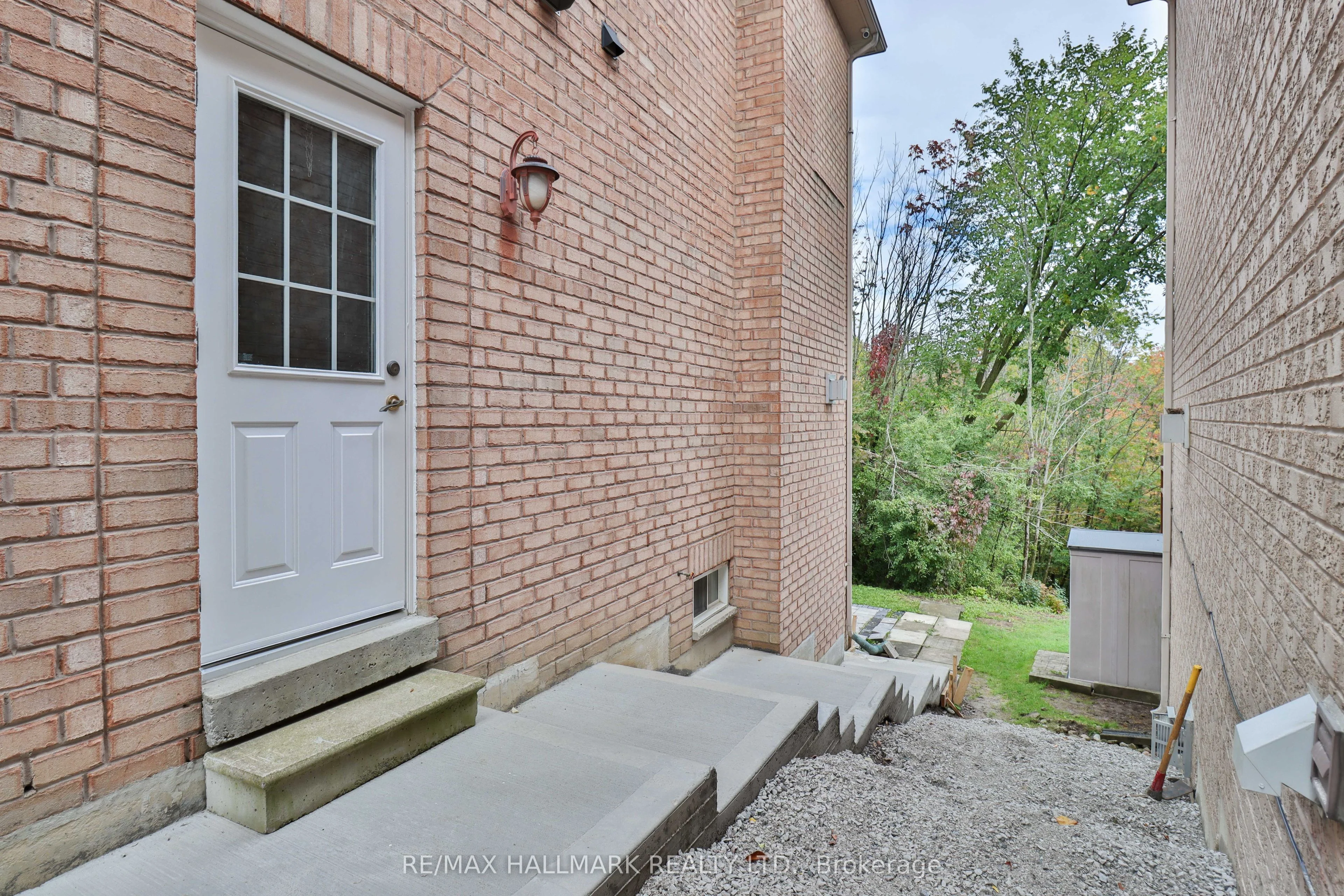 91 Greenbank Drive Bsmt 1, Richmond Hill, ON L4E 4C7