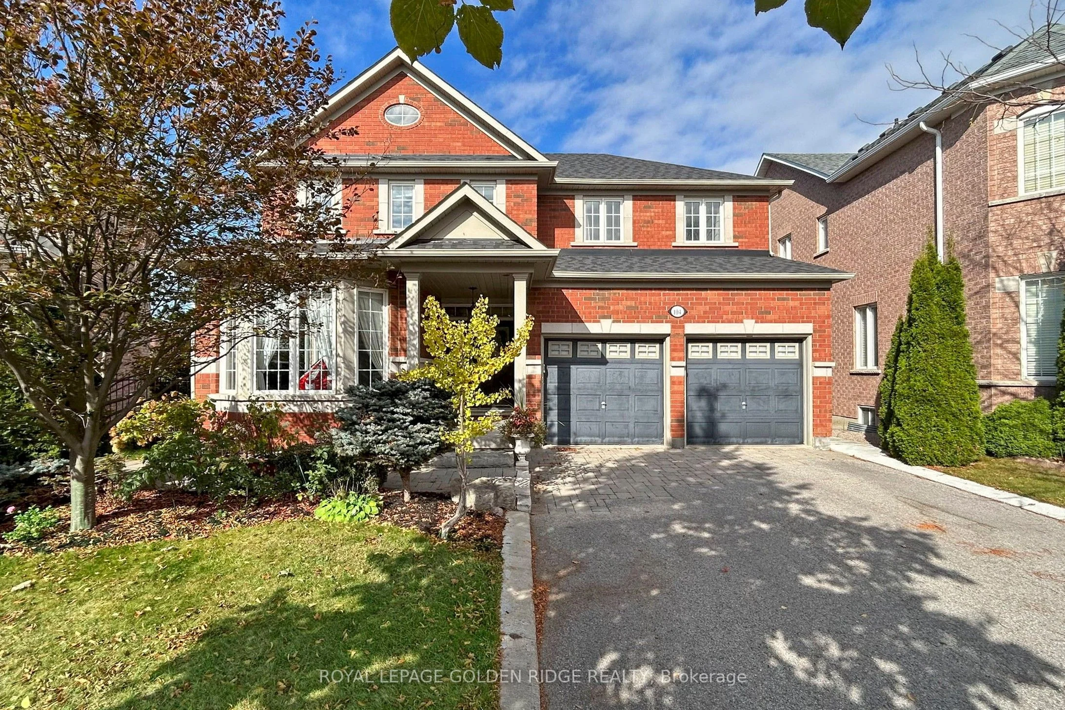 104 Beare Trail, Newmarket, ON L3X 3B6
