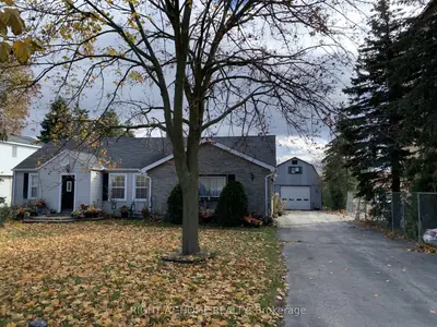 1551 19th Avenue E, Richmond Hill, ON L4S 1N7