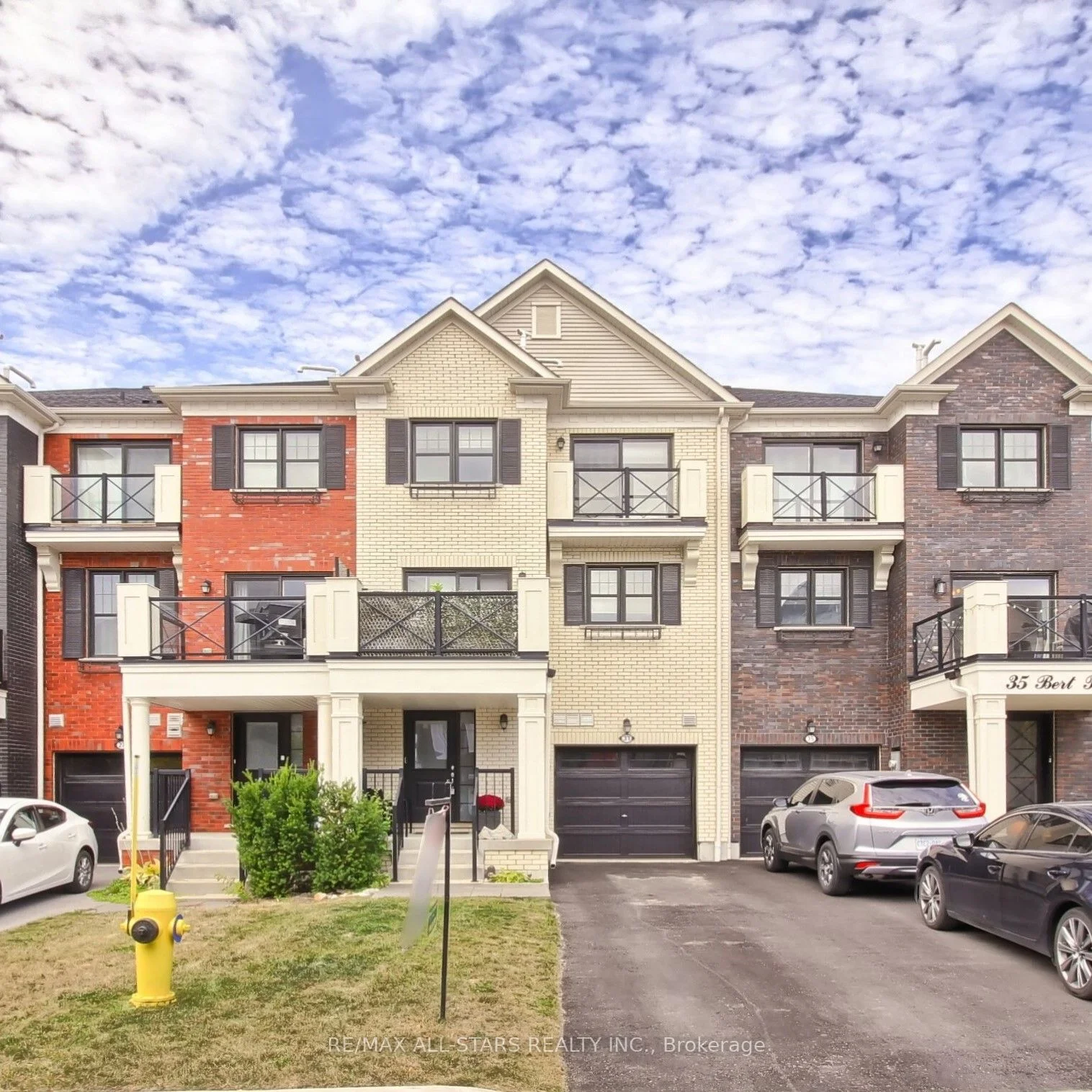 31 Bert Tait Lane, Whitchurch-Stouffville, ON L4A 1Y3