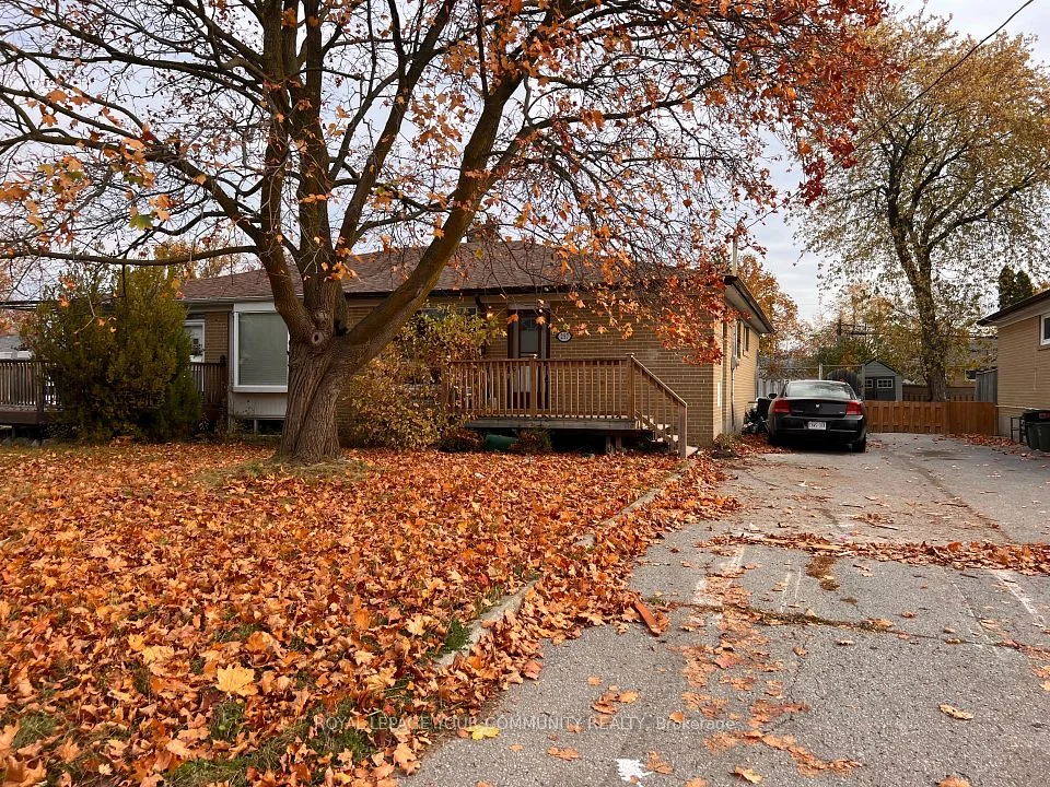 257 Axminster Drive, Richmond Hill, ON L4C 2W2