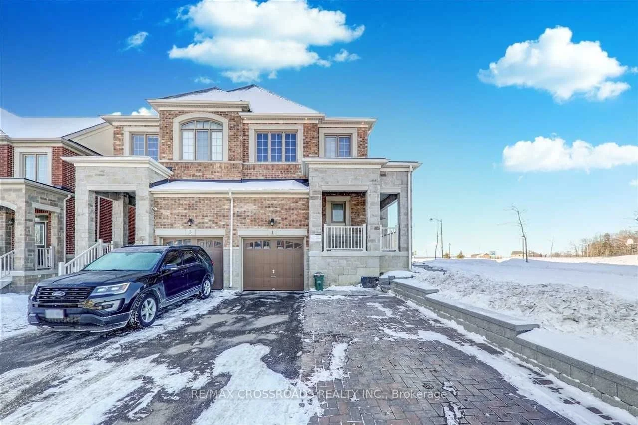 1 Kester Court, East Gwillimbury, On L9n 0p3