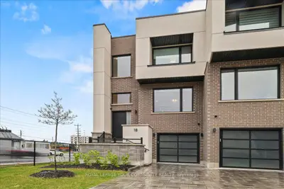 18 Sunset Beach Road, Richmond Hill, On L7e 3g7