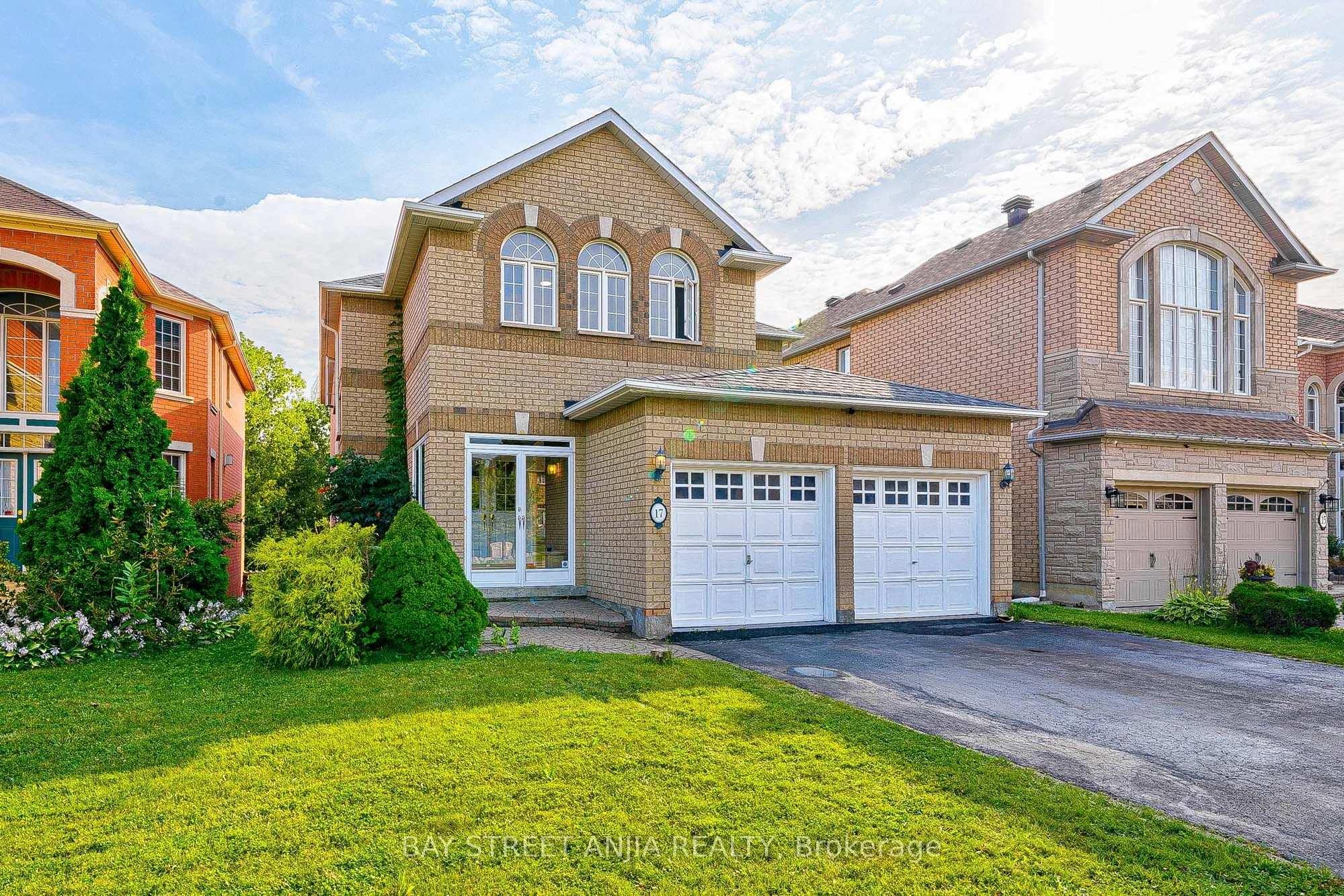 17 Princeton Avenue, Richmond Hill, ON L4S 2E2