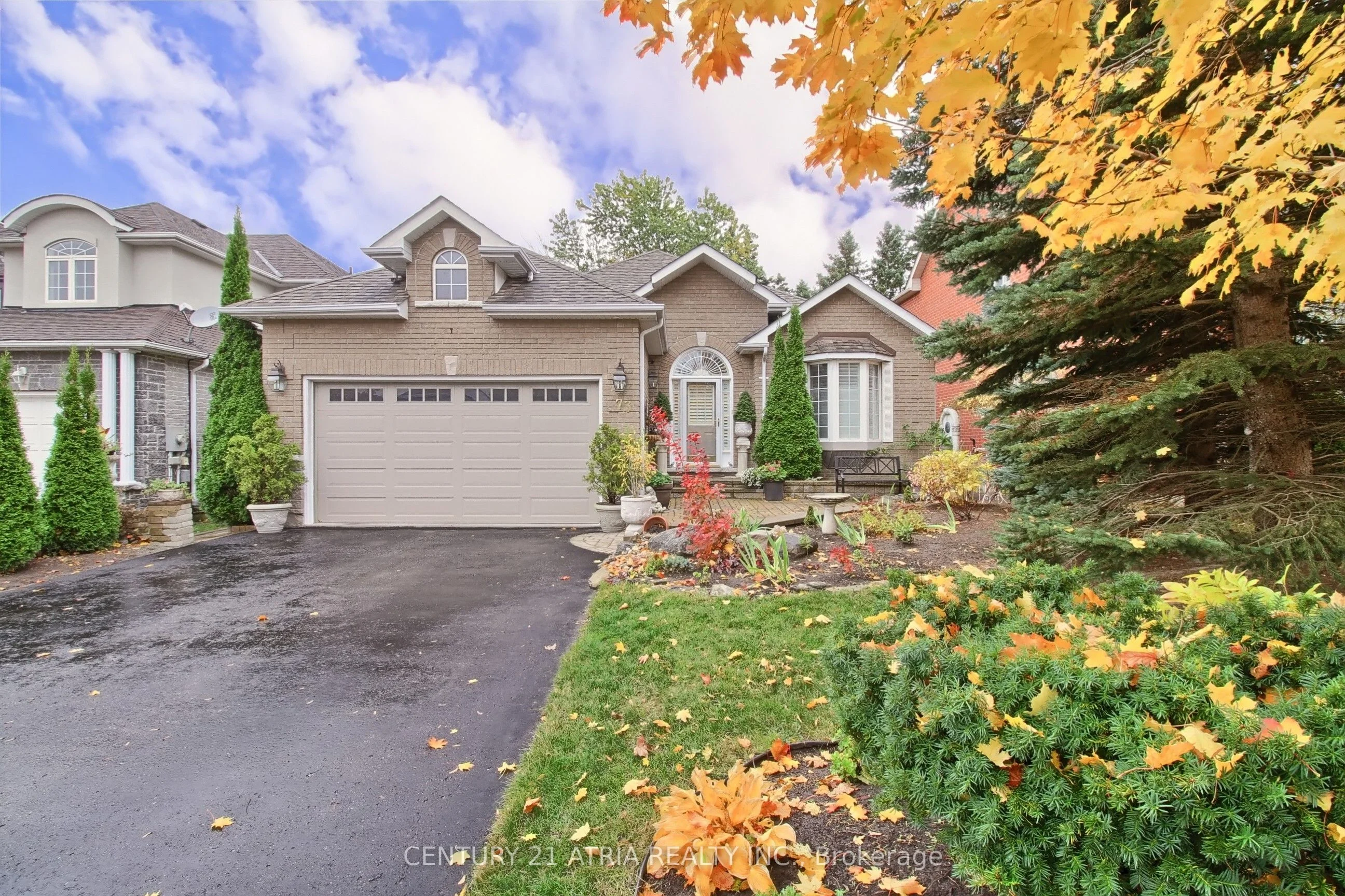 73 Gardiner Drive Lower, Bradford West Gwillimbury, ON L3Z 3G2