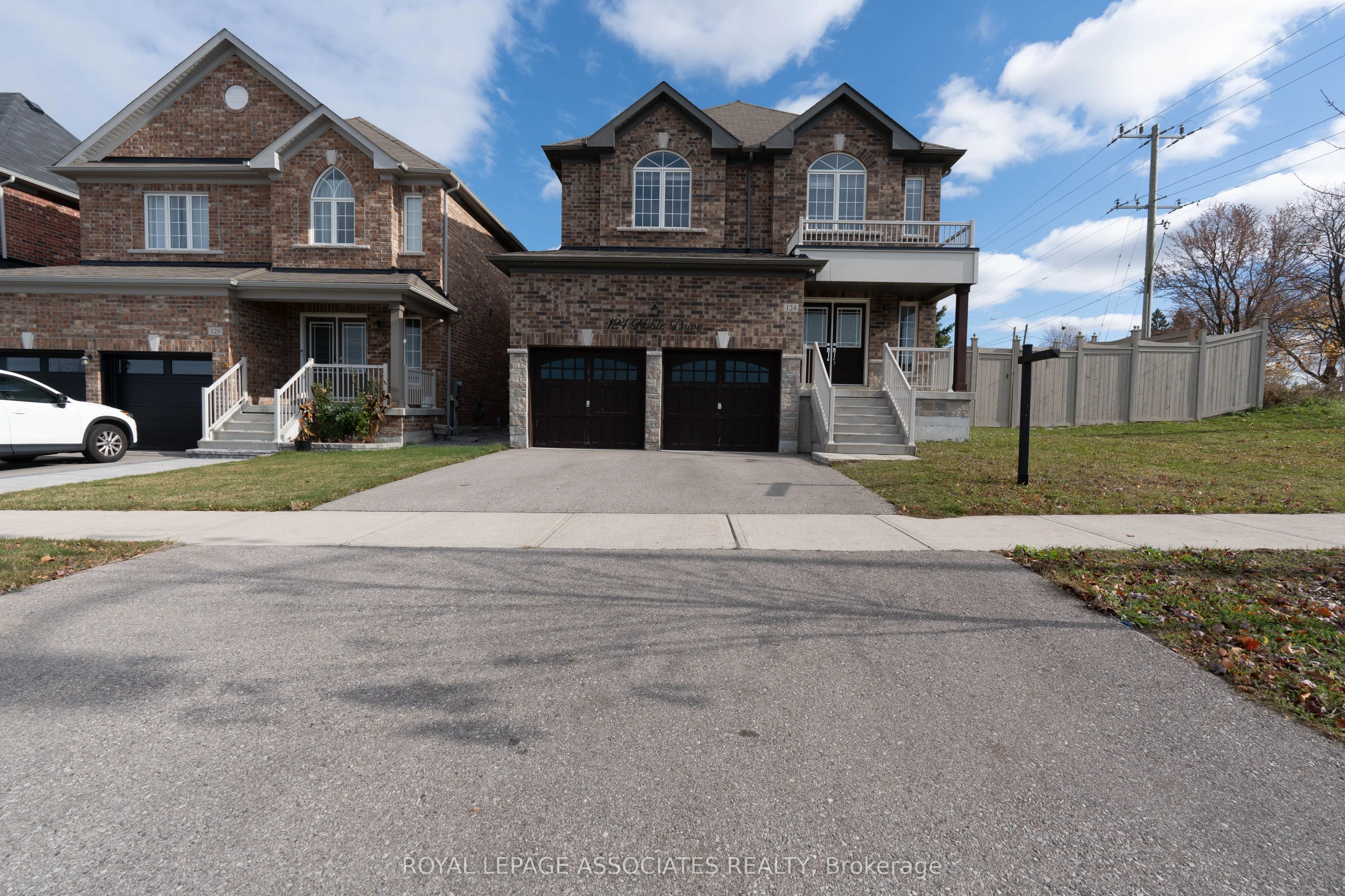 124 Noble Drive, Bradford West Gwillimbury, ON L3Z 0J5