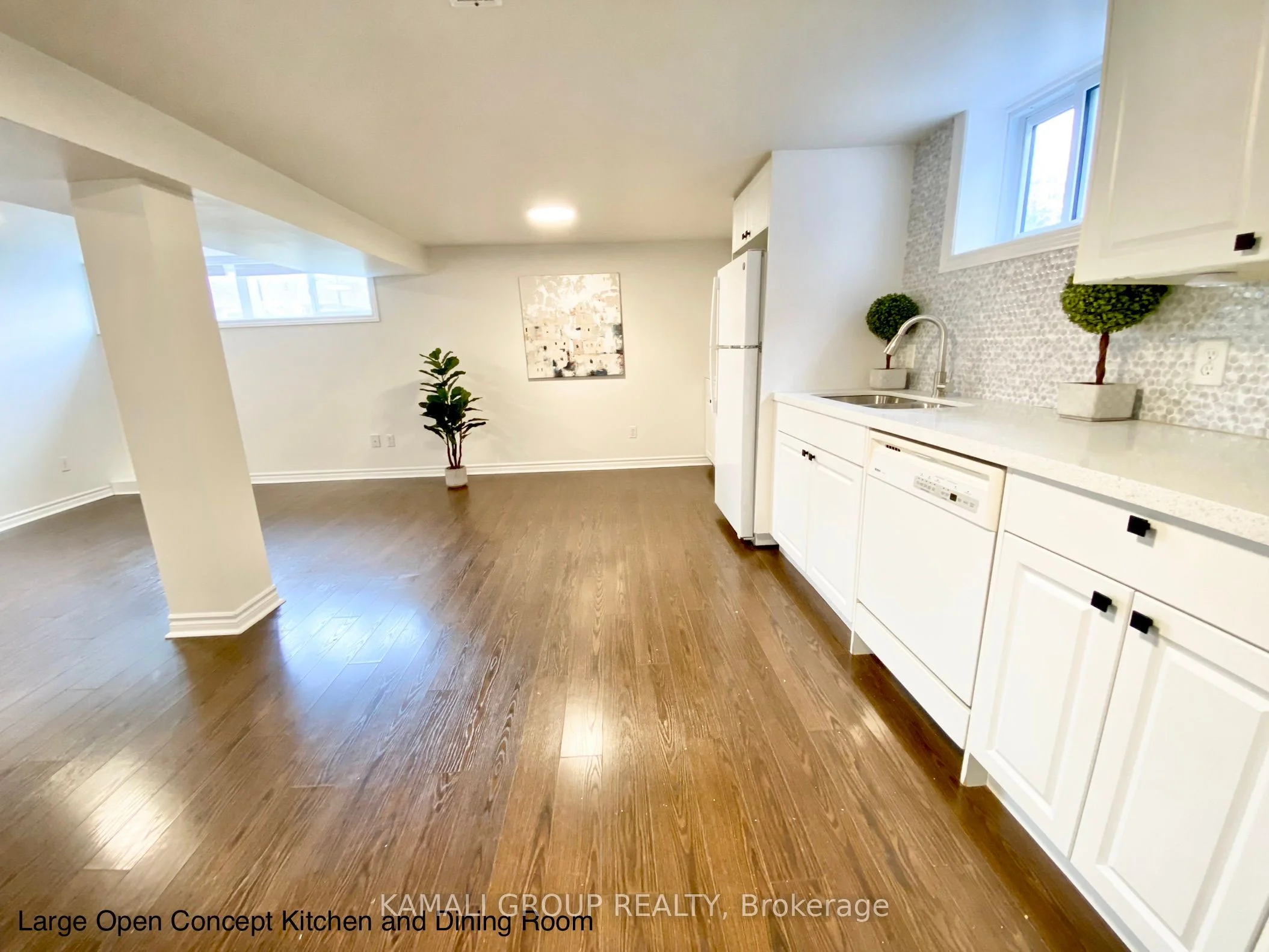 131 Sheldon Avenue Bsmt, Newmarket, ON L3Y 2V8