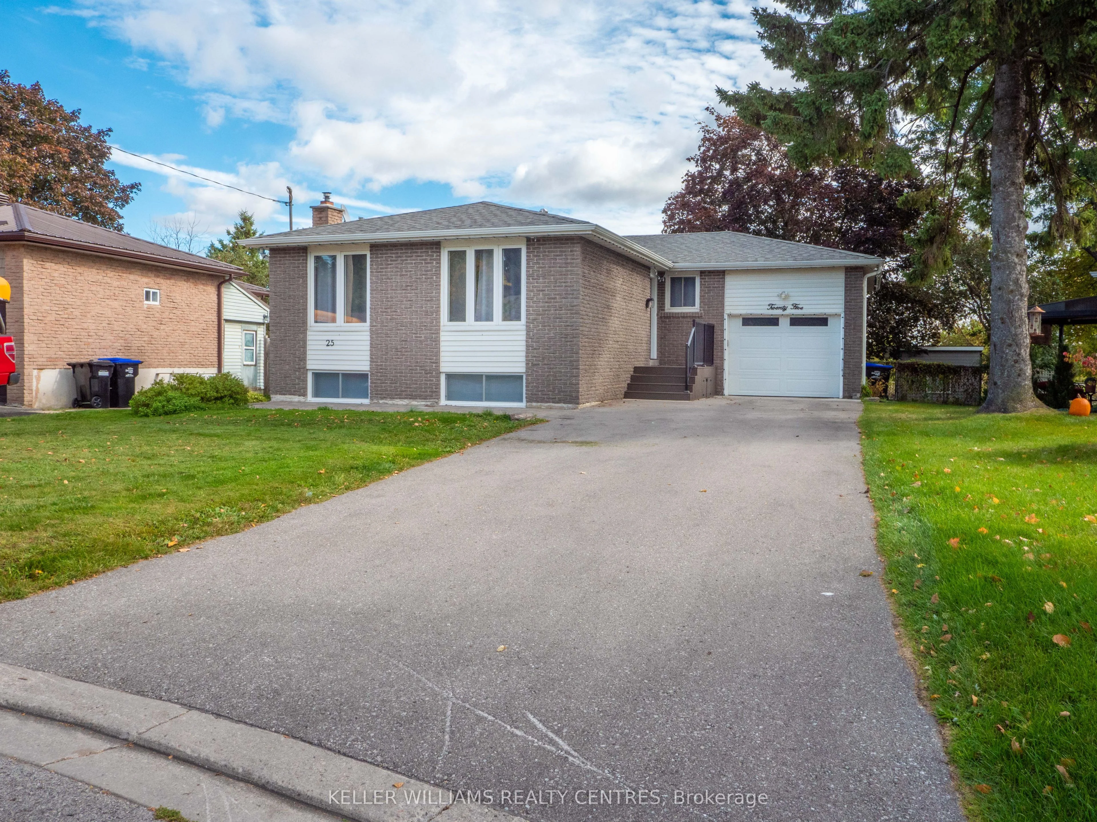 25 TOWNSEND Avenue, Bradford West Gwillimbury, ON L3Z 1X9
