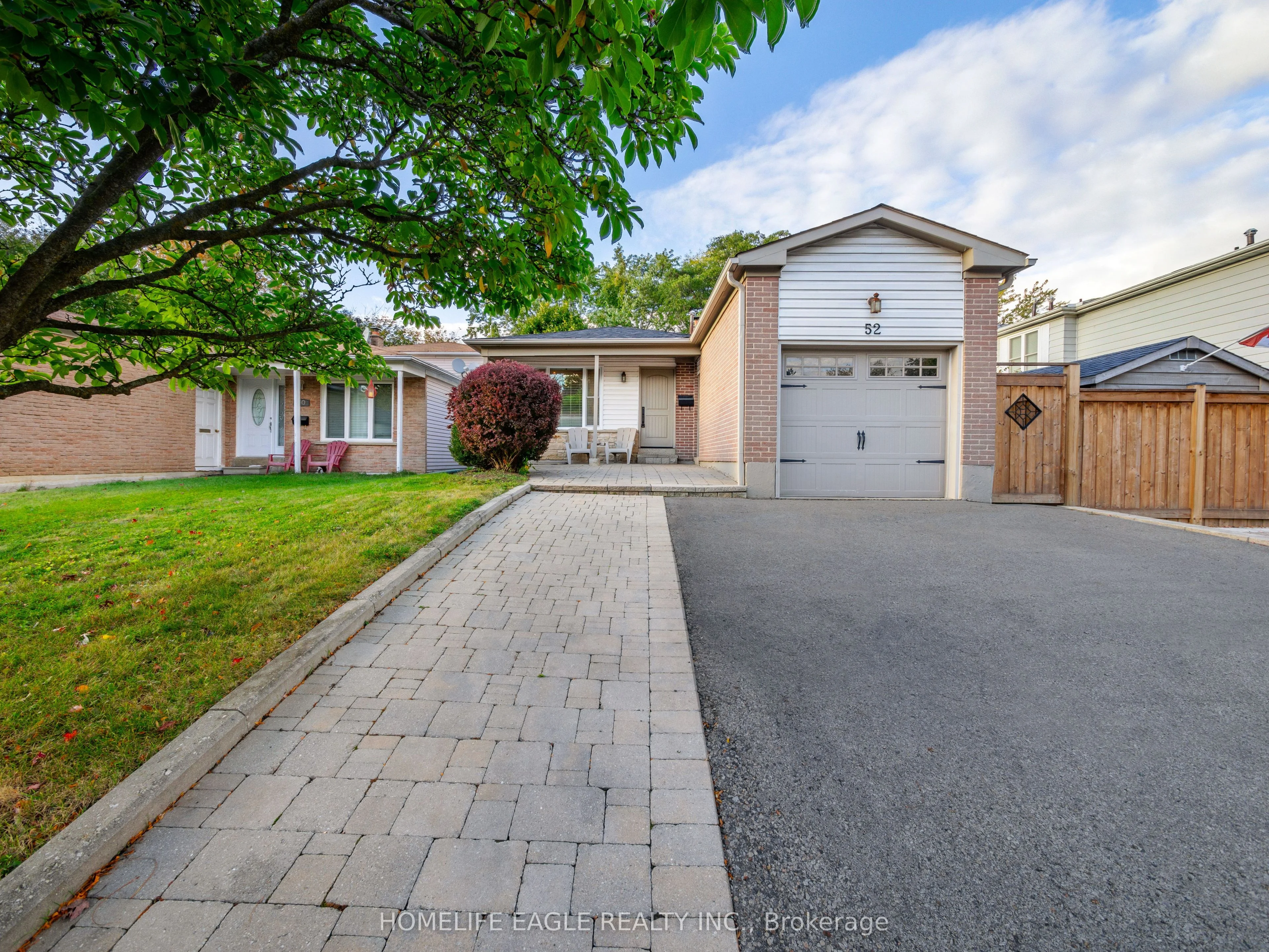 52 Lillooet Crescent, Richmond Hill, ON L4C 5A7