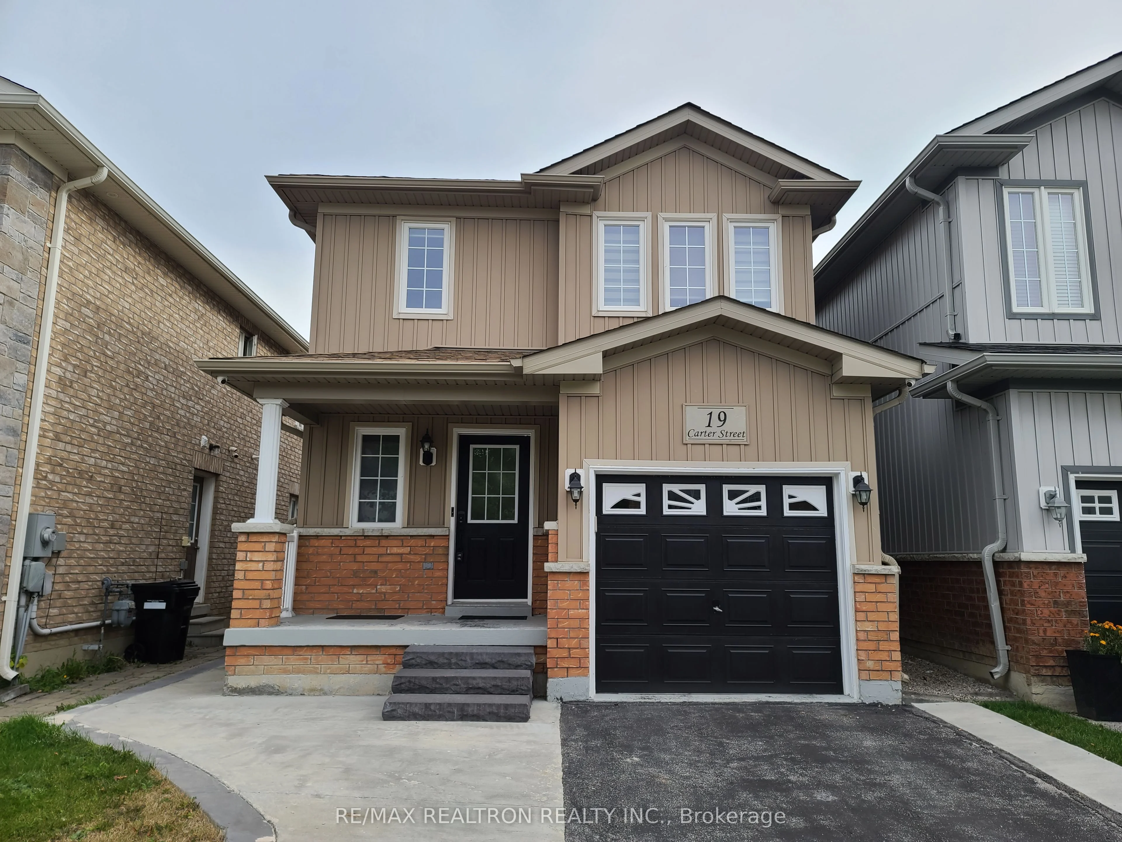 19 Carter Street, Bradford West Gwillimbury, ON L3Z 0L2