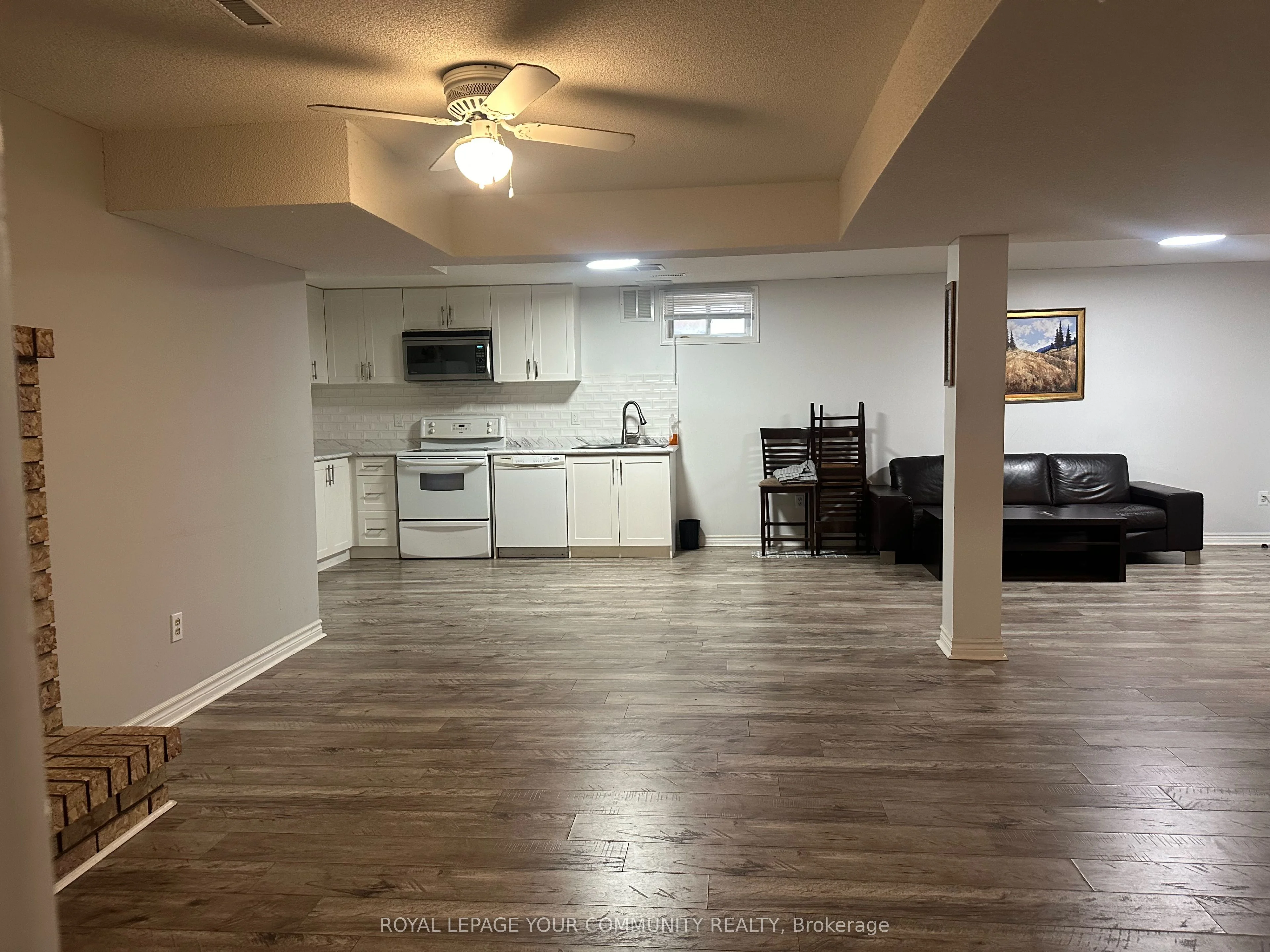 73 Burling Place, Newmarket, ON L3Y 5W3