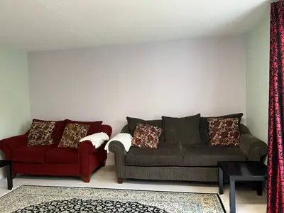 278 Waratah Avenue Lower, Newmarket, ON L3Y 5J2