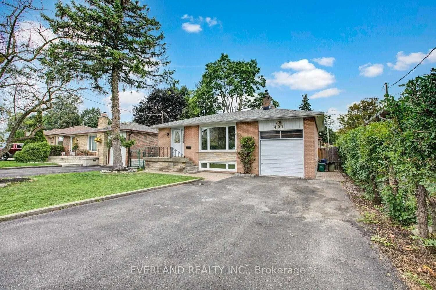 401 Osiris Drive Entire, Richmond Hill, ON L4C 2P6